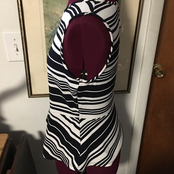 Business professional tank - Picture 2 of 5